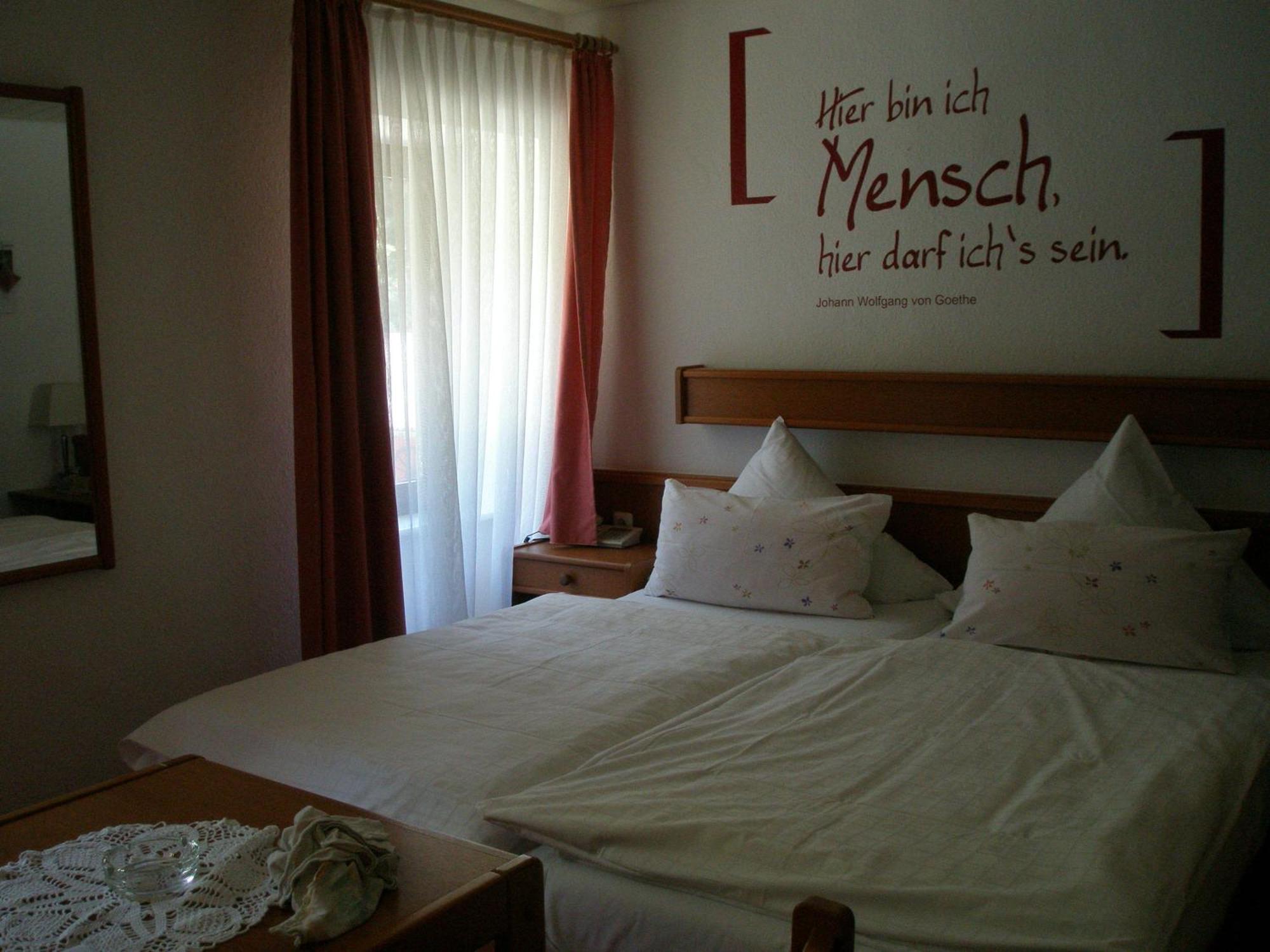 Landhotel Am Wenzelbach Pruem Room photo