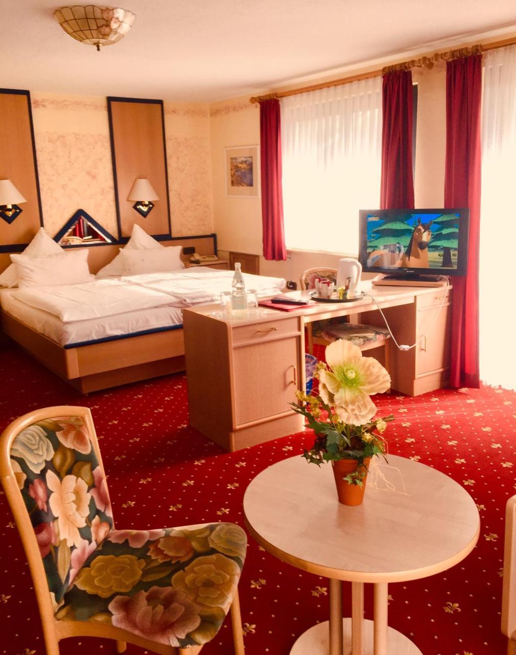 Landhotel Am Wenzelbach Pruem Exterior photo